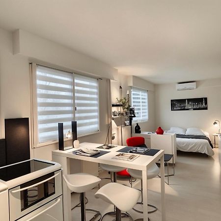 Frgk Fr - Surcouf "Palm Beach " Cannes Exteriér fotografie